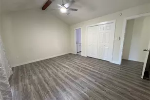 1009 Bowie St, Lockhart, TX 78644 - Photo 21