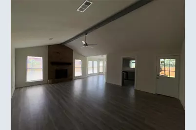 1009 Bowie Street, Lockhart, TX 78644 - Photo 17