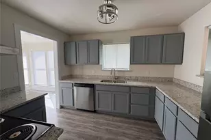 1009 Bowie St, Lockhart, TX 78644 - Photo 23