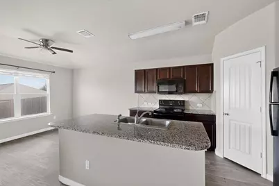 402 Pentire Way, Hutto, TX 78634 - Photo 5