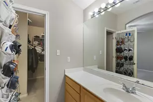 6914 Thorncliffe Dr, Austin, TX 78731 - Photo 33