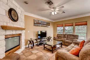 6914 Thorncliffe Dr, Austin, TX 78731 - Photo 9