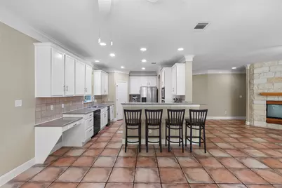 6914 Thorncliffe Drive, Austin, TX 78731 - Photo 9