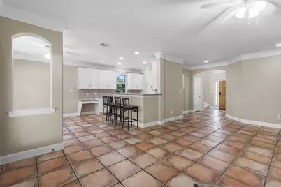 6914 Thorncliffe Drive, Austin, TX 78731 - Photo 7