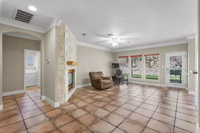 6914 Thorncliffe Drive, Austin, TX 78731 - Photo 5