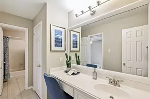 10106 Dianella Ln, Austin, TX 78759 - Photo 17