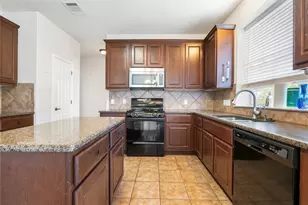 3807 Links Ln, Round Rock, TX 78664 - Photo 13