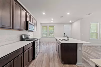 7907 Mellencamp Drive #202, Austin, TX 78744 - Photo 15