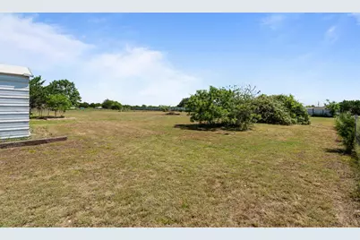 901 Thousand Oaks Trail, Liberty Hill, TX 78642 - Photo 23
