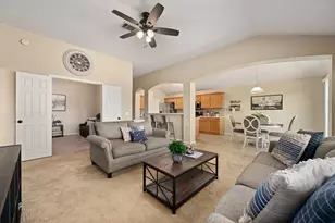 122 Holland St, Hutto, TX 78634 - Photo 5