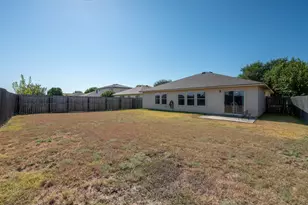 122 Holland St, Hutto, TX 78634 - Photo 25