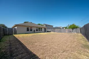 122 Holland St, Hutto, TX 78634 - Photo 27