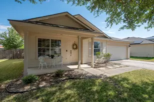 122 Holland St, Hutto, TX 78634 - Photo 3