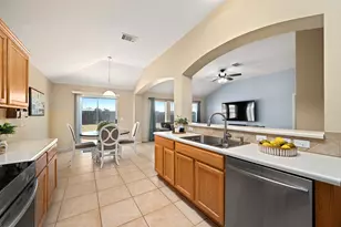 122 Holland St, Hutto, TX 78634 - Photo 11