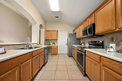 122 Holland Street, Hutto, TX 78634 - Photo 9
