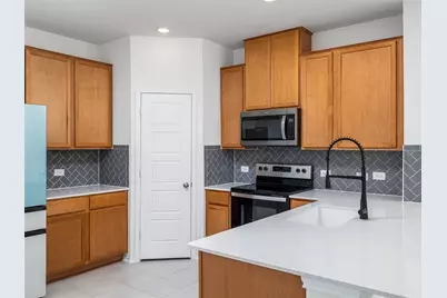 7106 Summer Tanager Drive #18, Austin, TX 78744 - Photo 9