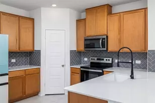 7106 Summer Tanager Dr, Austin, TX 78744 - Photo 9