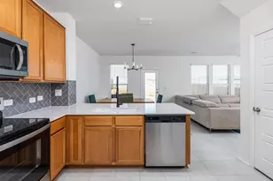 7106 Summer Tanager Dr, Austin, TX 78744 - Photo 11