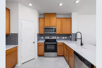 7106 Summer Tanager Drive #18, Austin, TX 78744 - Photo 9