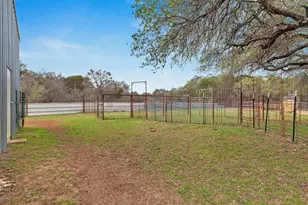 117 Co Rd 407, Spicewood, TX 78669 - Photo 29