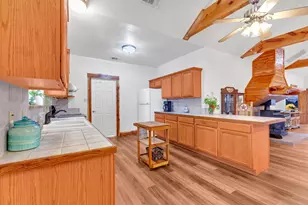 117 Co Rd 407, Spicewood, TX 78669 - Photo 9