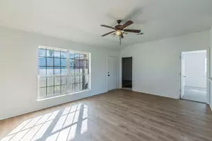 902 S 24th St, Temple, TX 76501 - Photo 3