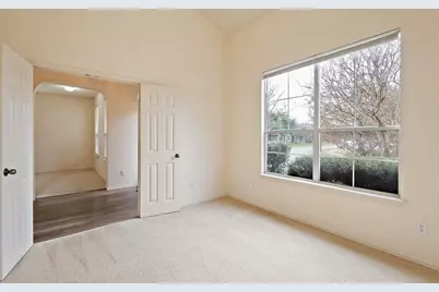 570 Hogan, Kyle, TX 78640 - Photo 7