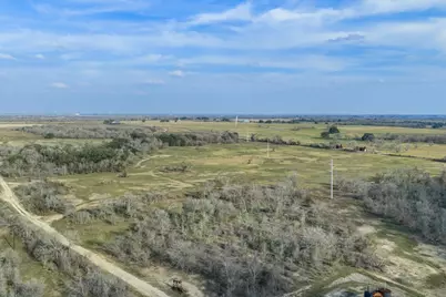 1144 Treetop Lane, Luling, TX 78648 - Photo 21