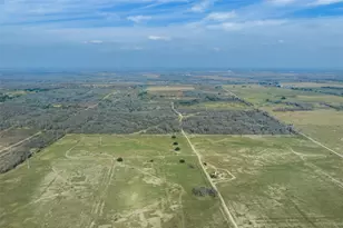 1144 Treetop Ln, Luling, TX 78648 - Photo 1