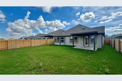 156 Coopers Hawk Crest, Cedar Creek, TX 78612 - Photo 5