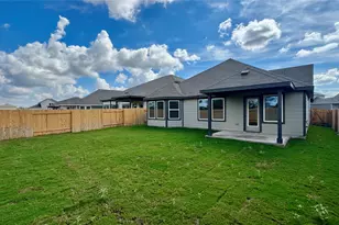 156 Coopers Hawk Crst, Cedar Creek, TX 78612 - Photo 5