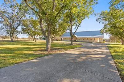 400 County Road 483, Taylor, TX 76574 - Photo 13