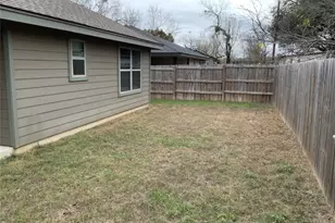 618 Oak Ln, Cottonwood Shores, TX 78657 - Photo 27