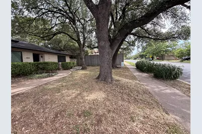 9003 Hunters Trace, Austin, TX 78758 - Photo 5
