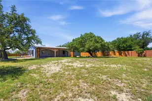 17621 Stacey Ln, Lago Vista, TX 78645 - Photo 31