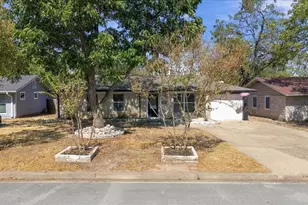 7510 Carriage Dr, Austin, TX 78752 - Photo 35
