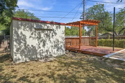 7510 Carriage Drive, Austin, TX 78752 - Photo 33
