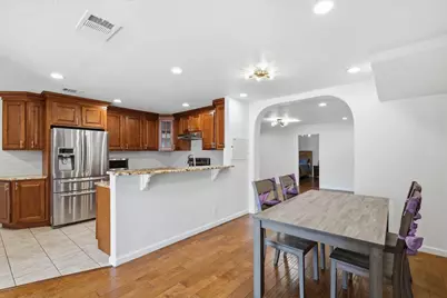 7510 Carriage Drive, Austin, TX 78752 - Photo 9