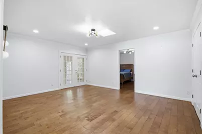7510 Carriage Drive, Austin, TX 78752 - Photo 17