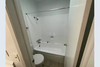 2410 Longview Street #101, Austin, TX 78705 - Photo 9