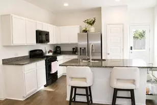 220 Bent Crk Ln, Georgetown, TX 78628 - Photo 3