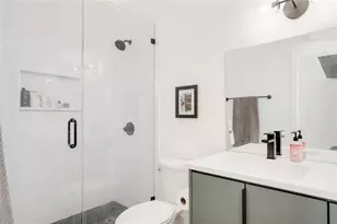 1208 Luna St, Austin, TX 78721 - Photo 29