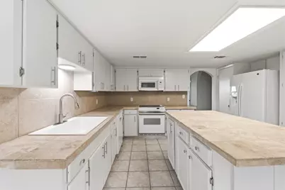 606 Rolling Hills Road, Liberty Hill, TX 78642 - Photo 5