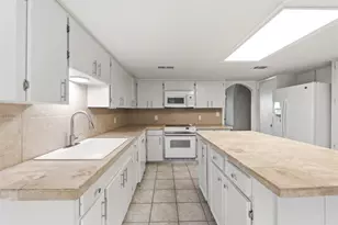 606 Rolling Hills Rd, Liberty Hill, TX 78642 - Photo 5