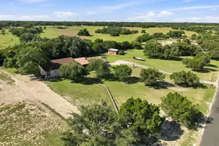 606 Rolling Hills Rd, Liberty Hill, TX 78642 - Photo 3