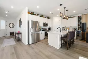 150 Seattle Slew Dr, Jarrell, TX 76537 - Photo 9