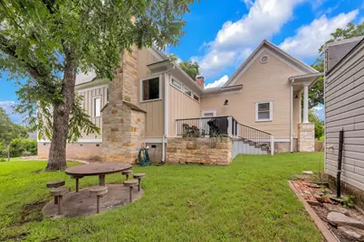 403 E 4th Street, Georgetown, TX 78626 - Photo 17
