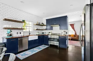1508 E 11th St, Austin, TX 78702 - Photo 3