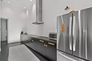 70 Rainey St, Austin, TX 78701 - Photo 35