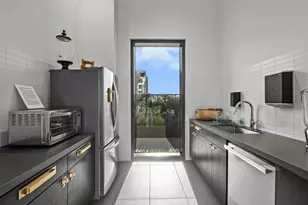 70 Rainey St, Austin, TX 78701 - Photo 35